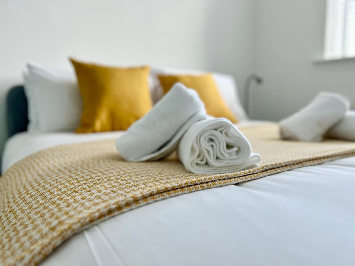 The Town House, Whole House Suitable For Contractors And Families Market Harborough Kültér fotó